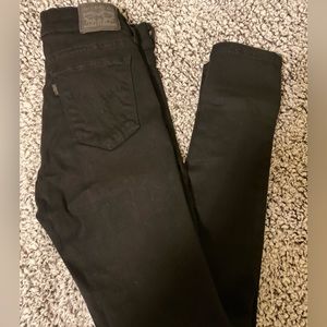 Levi’s Skinny Jeans Mid -rise black Size 28